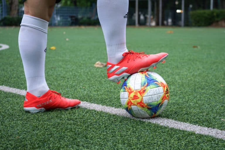 How Different Surfaces Affect Your Choice of Soccer Cleats Turf vs. Grass