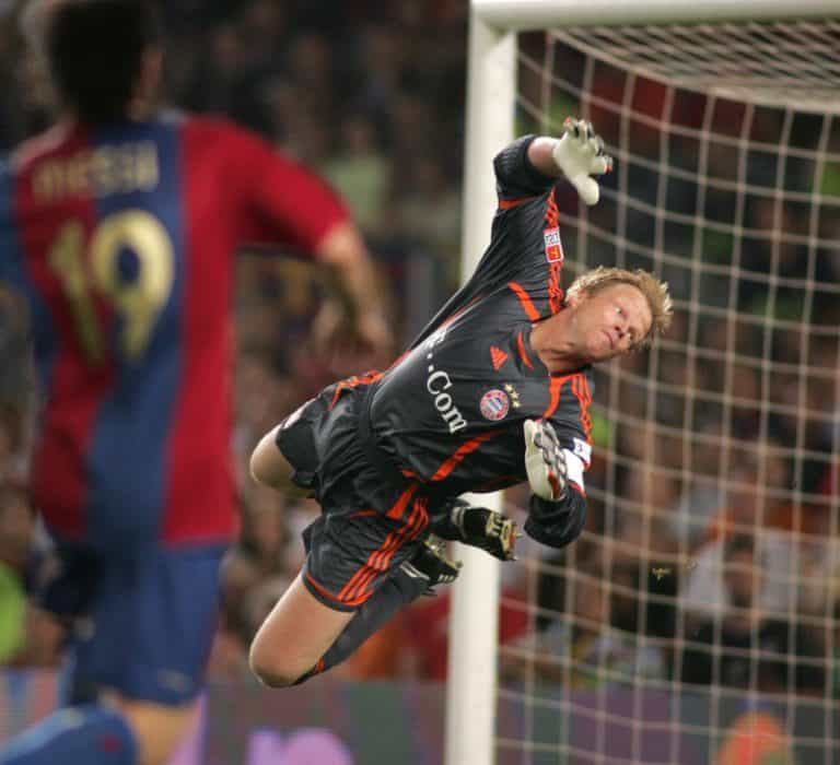 15 Best Soccer Goalkeepers of All Time (2023 Rankings)