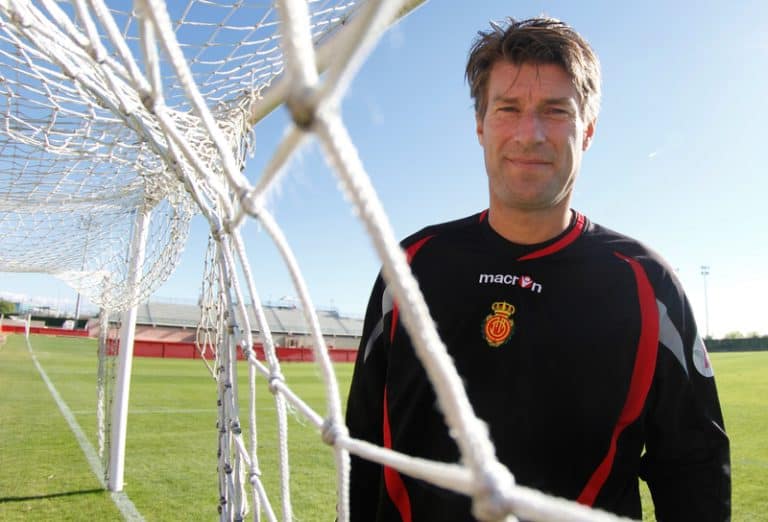 20 Best Soccer Midfielders of All Time