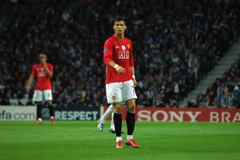 10 best soccer teams who wear red jerseys